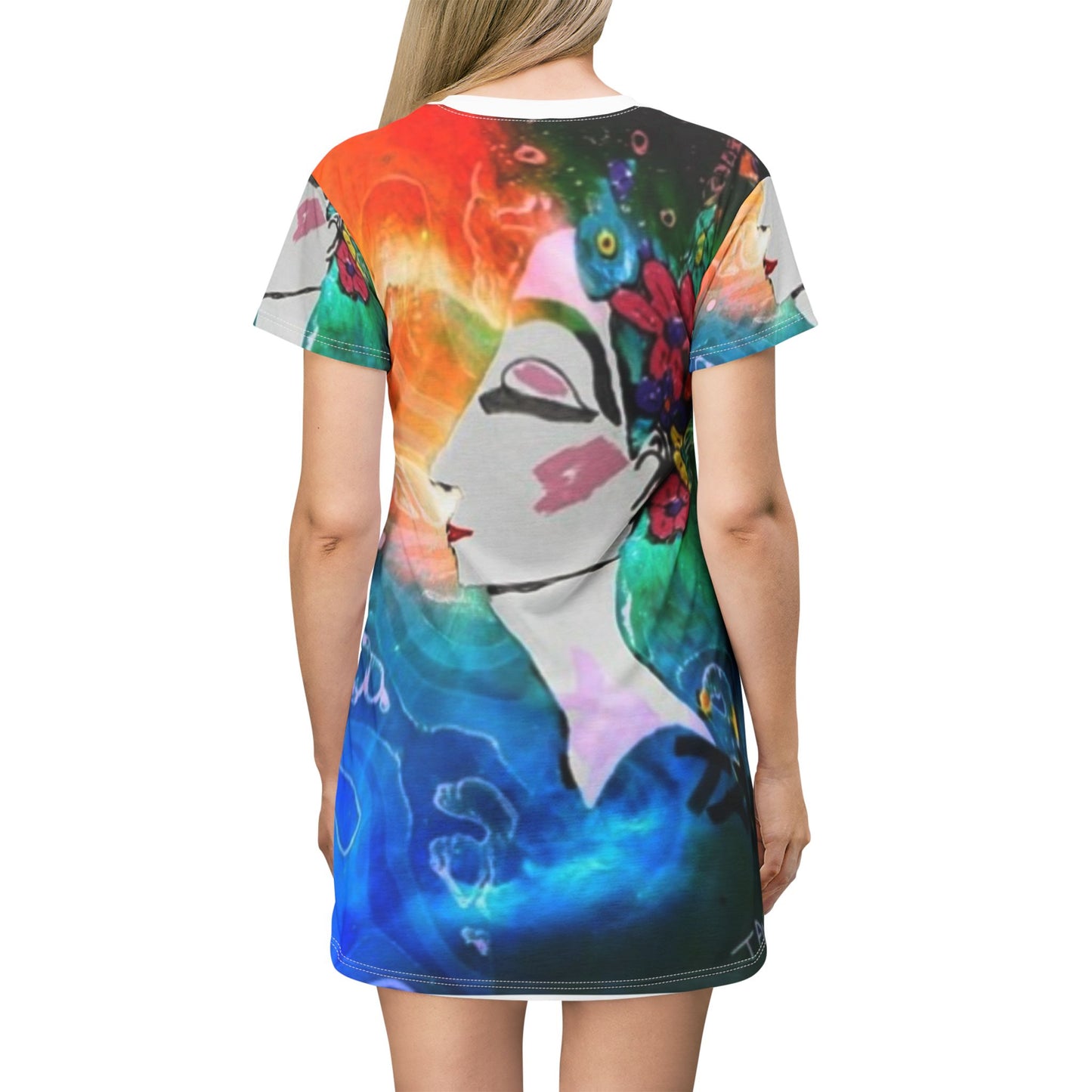 Audrey – All‑Over Print Graphic T‑Shirt Dress
